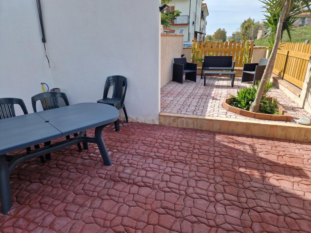 شقة Nina'S House 1 A 300 Metri Dal Mare Santa Caterina Dello Ionio Marina المظهر الخارجي الصورة
